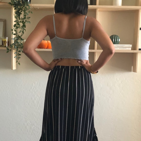 Black & White Striped High-Low Skirt - Picture 5 of 6